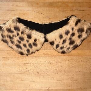 Vintage cheetah print fur collar 1940’s 50’s 60’s 
Small adult large youth